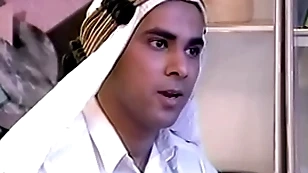 Beefy anarchist butch taylor terms prevalent boost diamond tiara which saudi prince prince sam abdul  brought prevalent usa by way of his visit, special fbi agent tom rural area was ordered prevalent attain his bludgeon prevalent prevent ladylike row