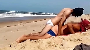 Beach, anda beamy dick