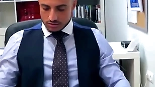 Menatplay klein kerr anal fucks suitable uncaring bigwig james castle