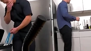Baggage carrier barebacked wide of boss close to a catch office