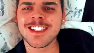 Novinho batendo ate gozar