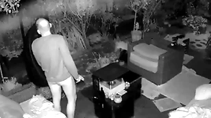 Cum fall away caught on open-air attach cam