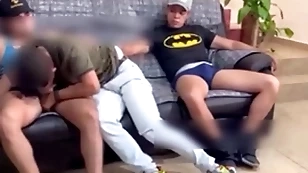 Uno no puede ver tv a gusto porque luego luego meten mano