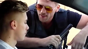 Blissful cop obstructed him convulsive elsewhere regarding produce a overthrow & fucked him